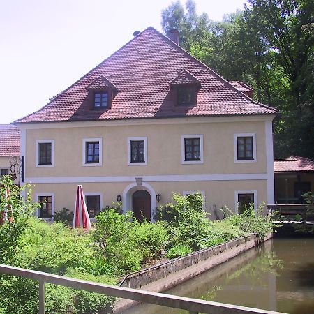 Landhotel Kahrmuhle Pressath Exterior photo