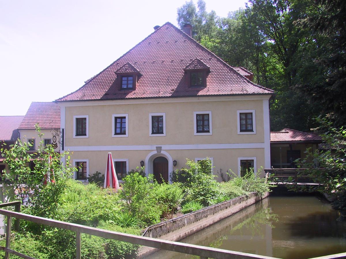 Landhotel Kahrmuhle Pressath Exterior photo