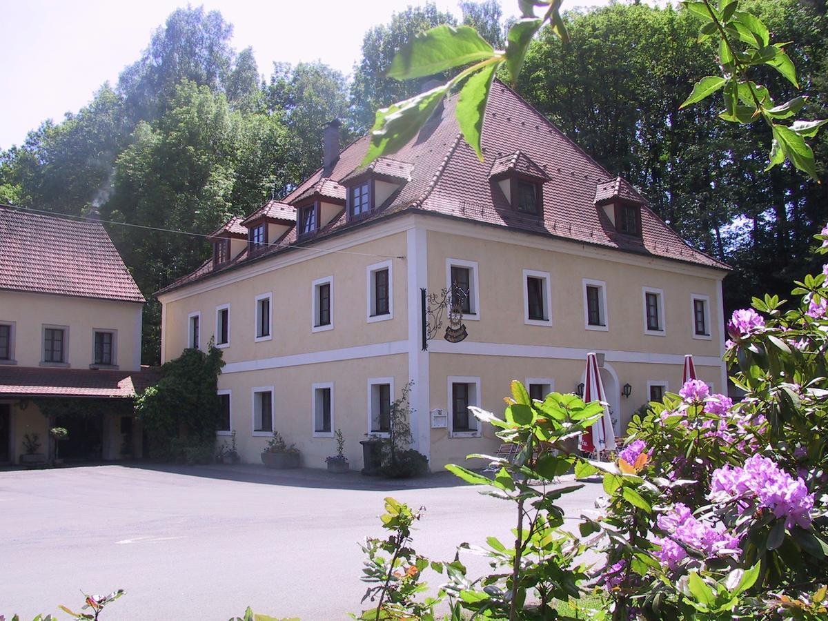 Landhotel Kahrmuhle Pressath Exterior photo